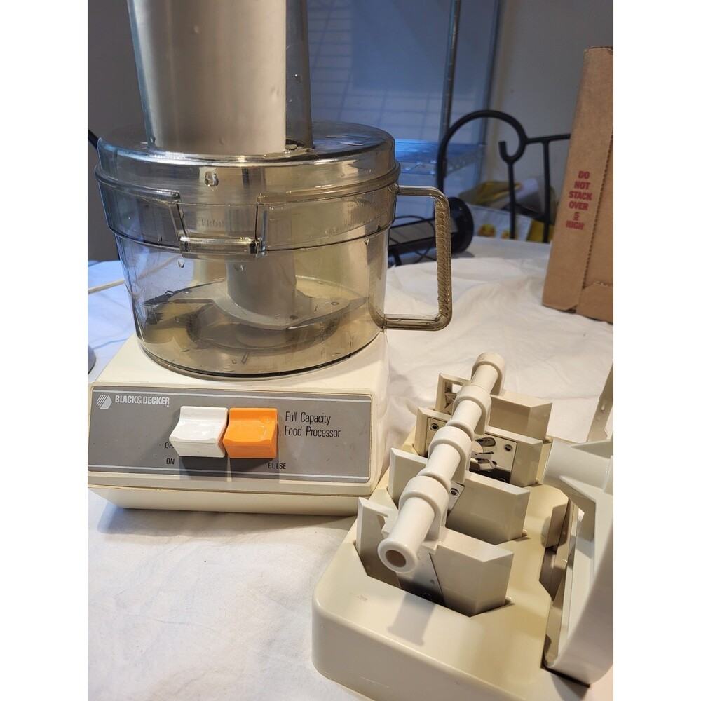 black and decker food processor,  Original Design With Versa Discs, D1FP1D 8635